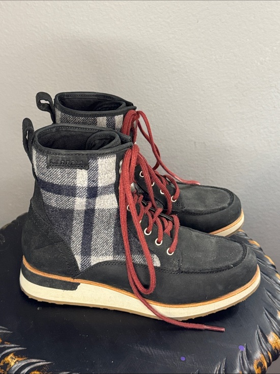 Merrell Shoes - Merrell Women's Roam Mid Plaid Wool Booties, size 6.5